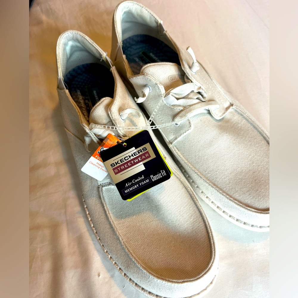 Sketchers casual memory foam shoes size 13